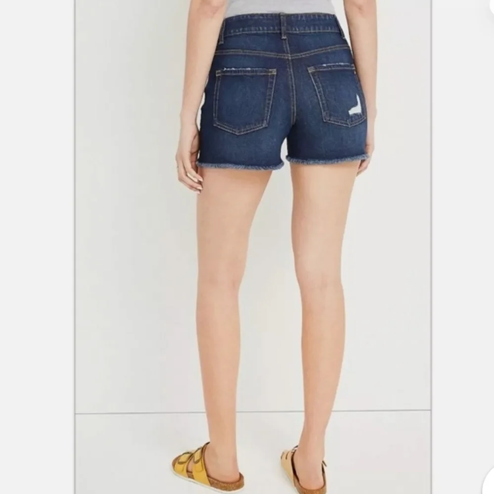 Maurices High Rise Distressed Bandana Jean Shorts 24W Stretch Like NEW W-2498